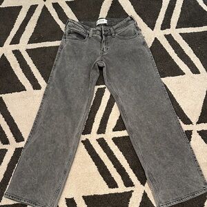 Hollister Low-Rise Baggy Jeans in Gray